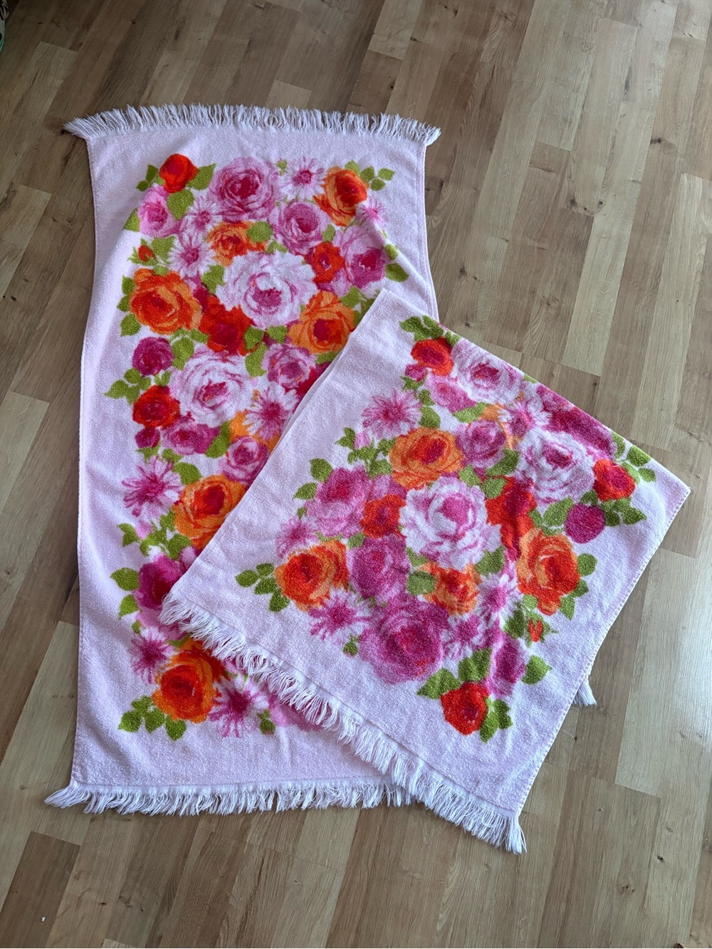 2 Vintage Canon Terry Cloth Floral Towels 40x20” Soft Pink with Vibrant Floral
